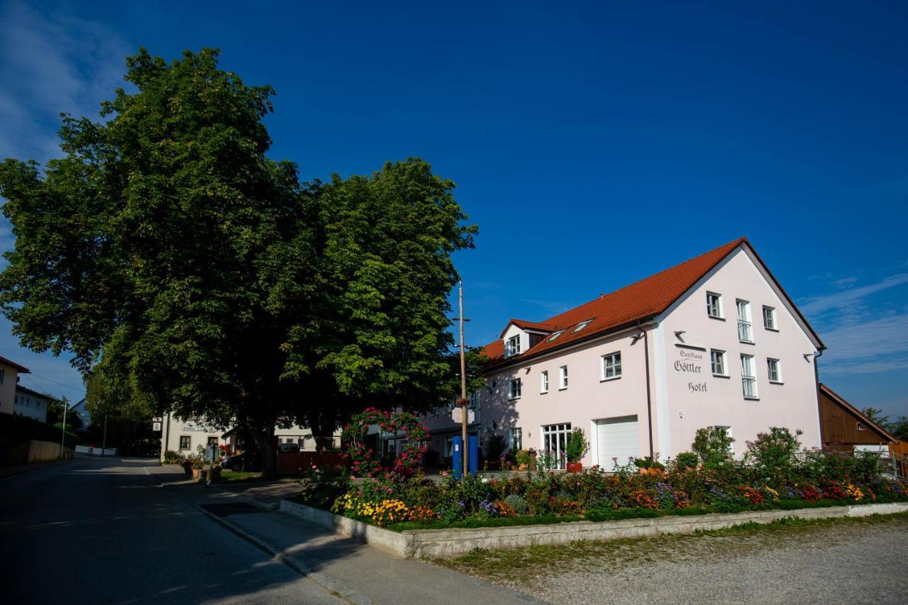 Gasthaus Und Hotel Goettler Josef Rumeltshausen Exteriör bild